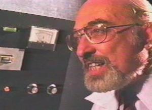 Yep.  That's scientific equipment behind him, alright.  Yessir.